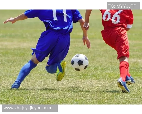 足球踢小腹的危害与预防措施探讨及其对运动员健康的影响分析 足球踢小腹的危害与预防措施探讨及其对运动员健康的影响分析