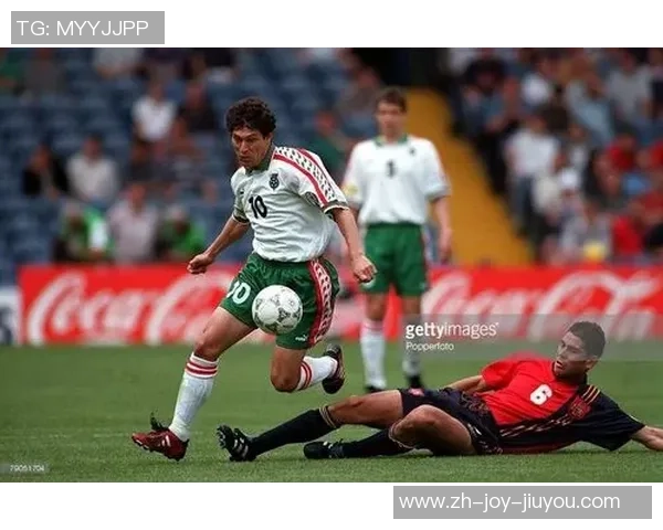 足球女高的崛起与发展:探索女性在足球领域的机遇与挑战 足球女高的崛起与发展:探索女性在足球领域的机遇与挑战